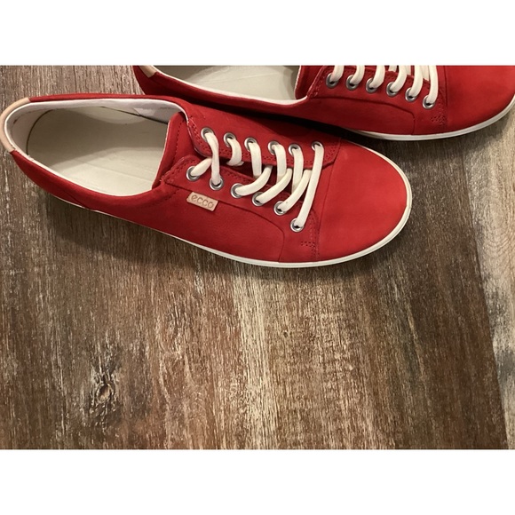 Ecco Soft 7 sneaker in red size 38 NWT - Picture 2 of 14